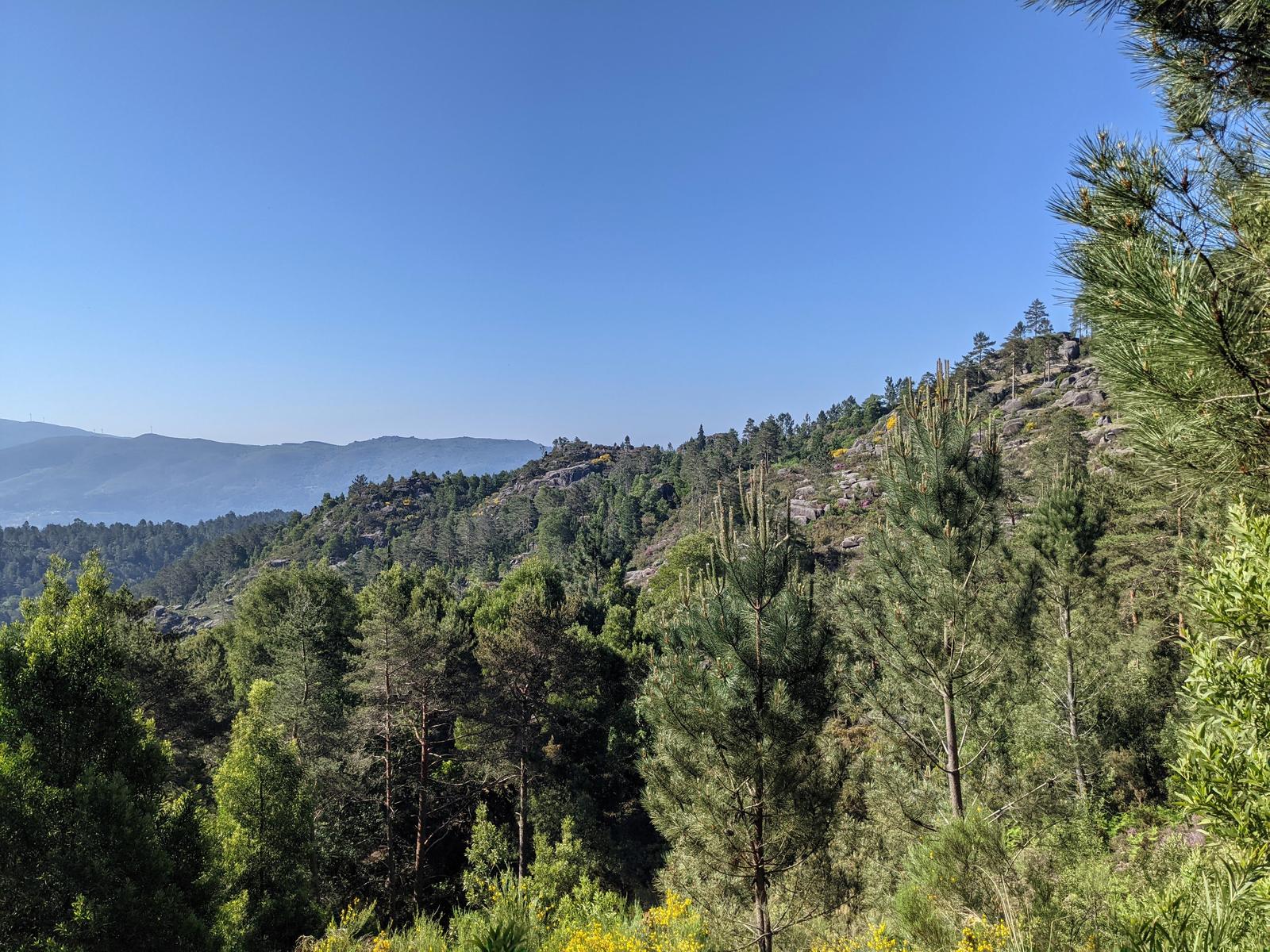 Cascata do Arado Hike