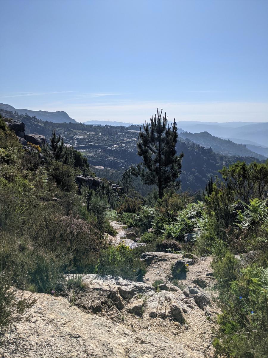 Cascata do Arado Hike