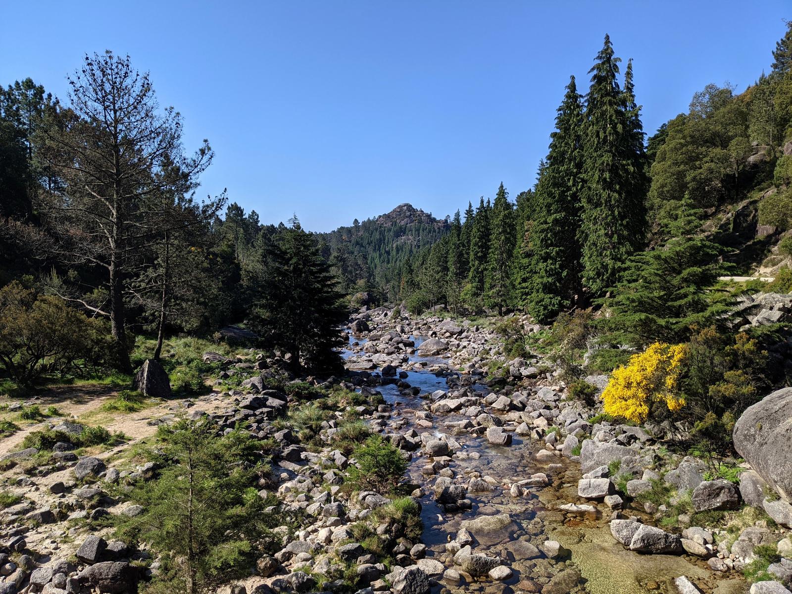 Cascata do Arado Hike