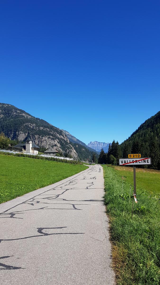 Vallorcine road
